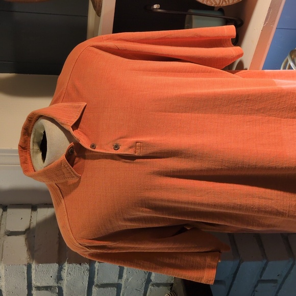 Tommy Bahama silk Polo shirt - Picture 2 of 5